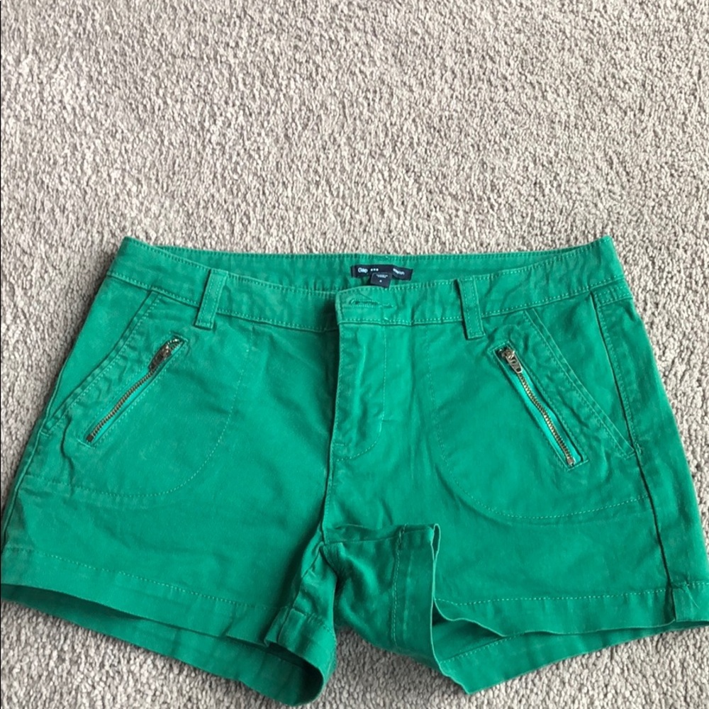 Gap stretch shorts